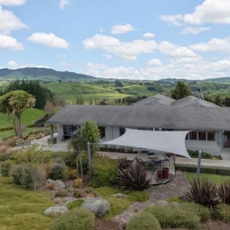 Above The River Karapiro Bed & Breakfast Экстерьер фото