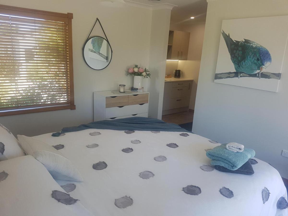 Above The River Karapiro Bed & Breakfast Экстерьер фото