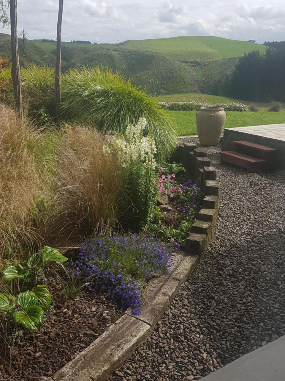 Above The River Karapiro Bed & Breakfast Экстерьер фото