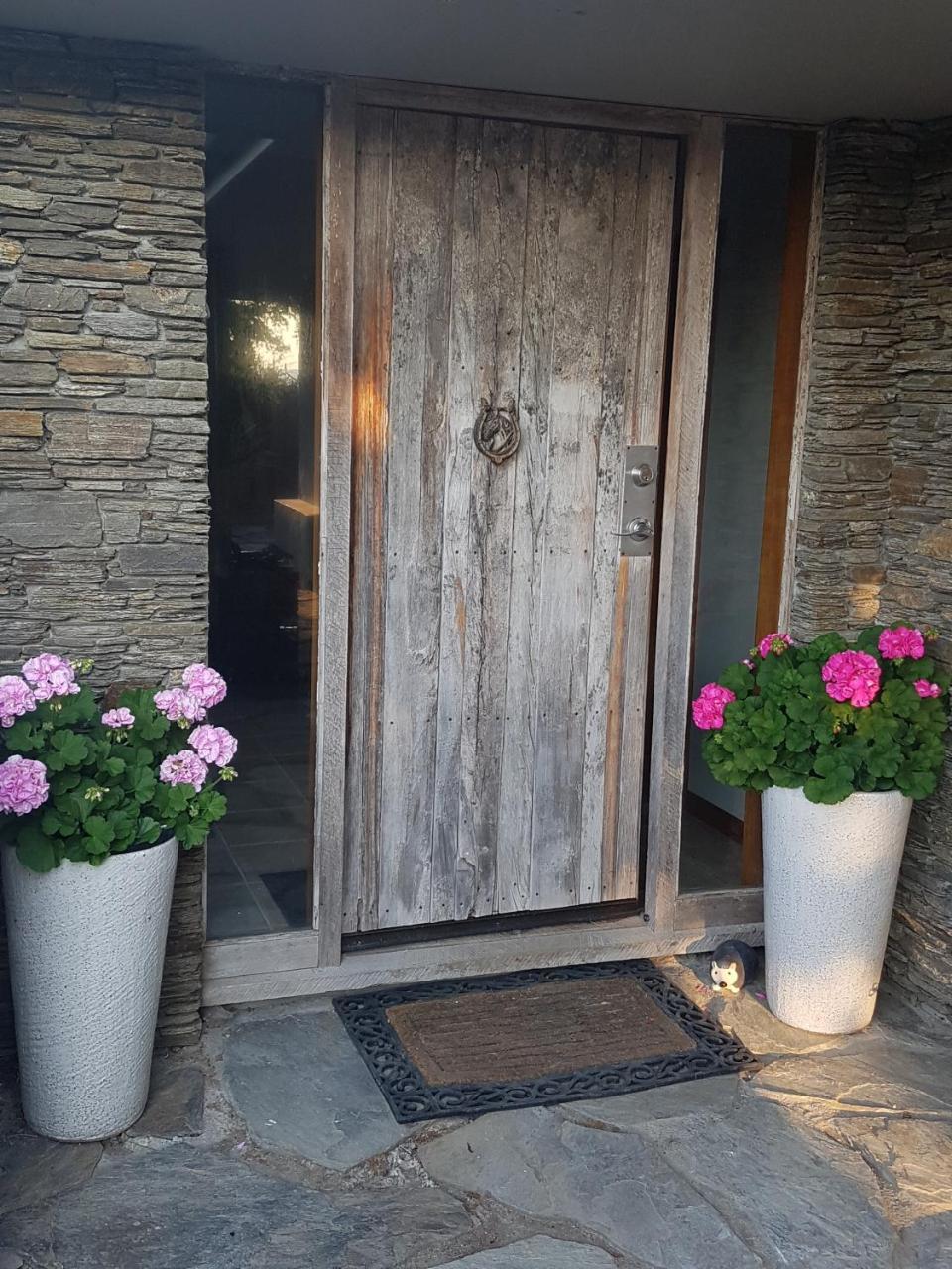 Above The River Karapiro Bed & Breakfast Экстерьер фото