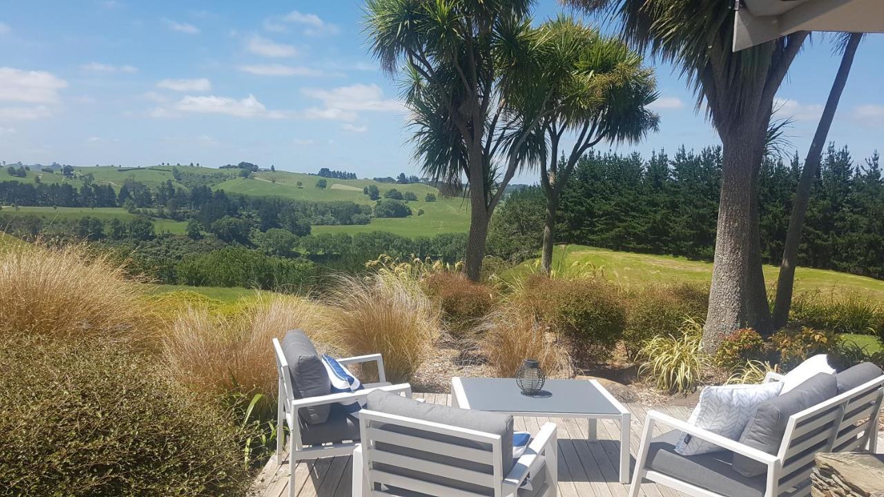 Above The River Karapiro Bed & Breakfast Экстерьер фото