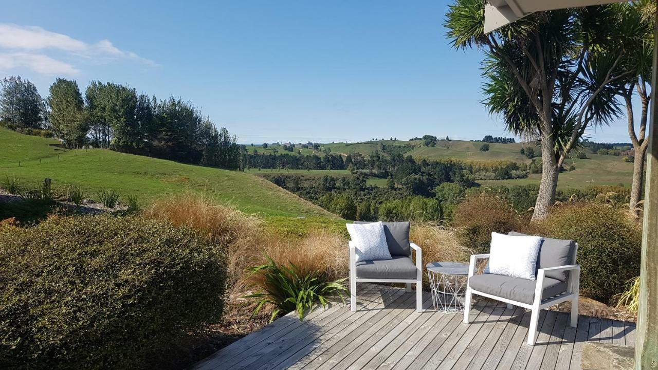 Above The River Karapiro Bed & Breakfast Экстерьер фото