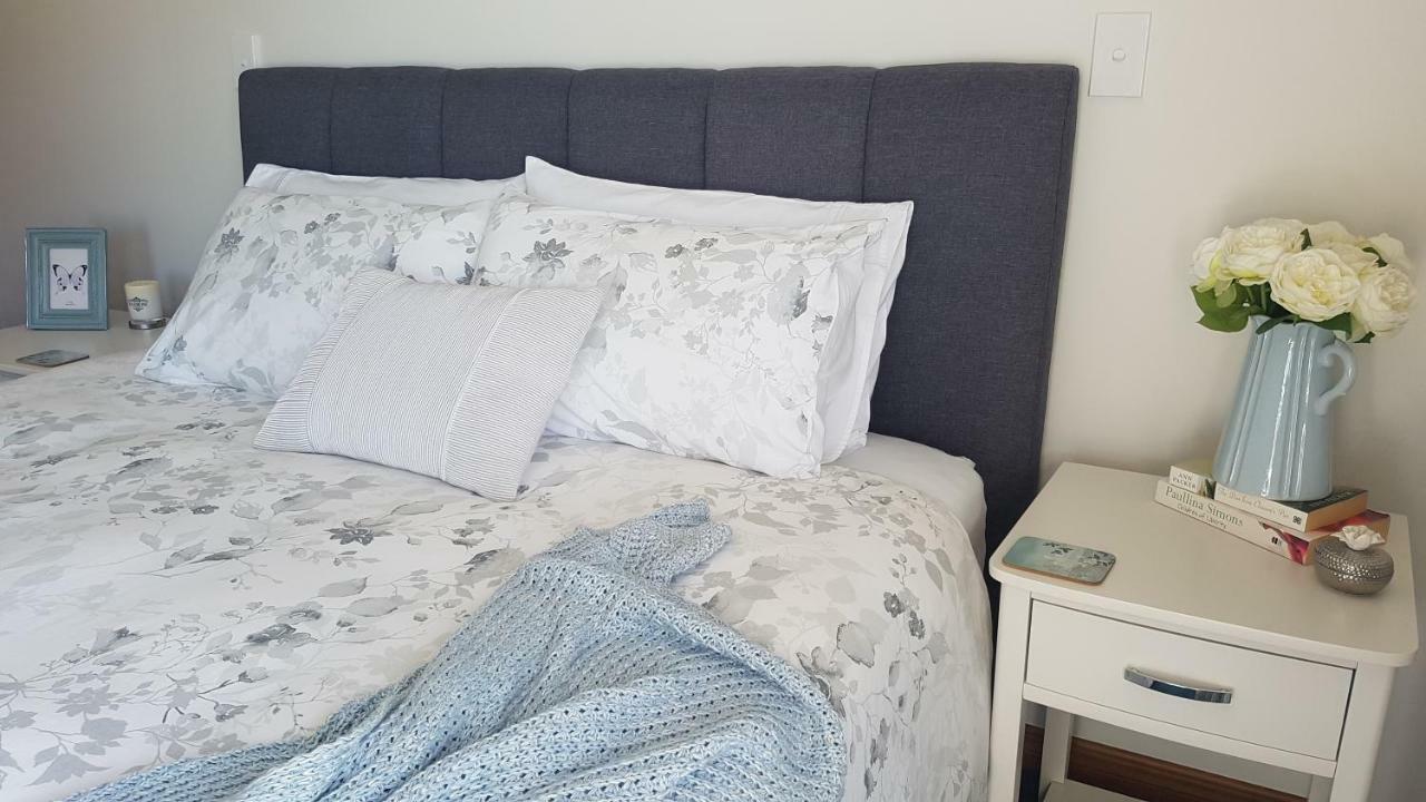 Above The River Karapiro Bed & Breakfast Экстерьер фото
